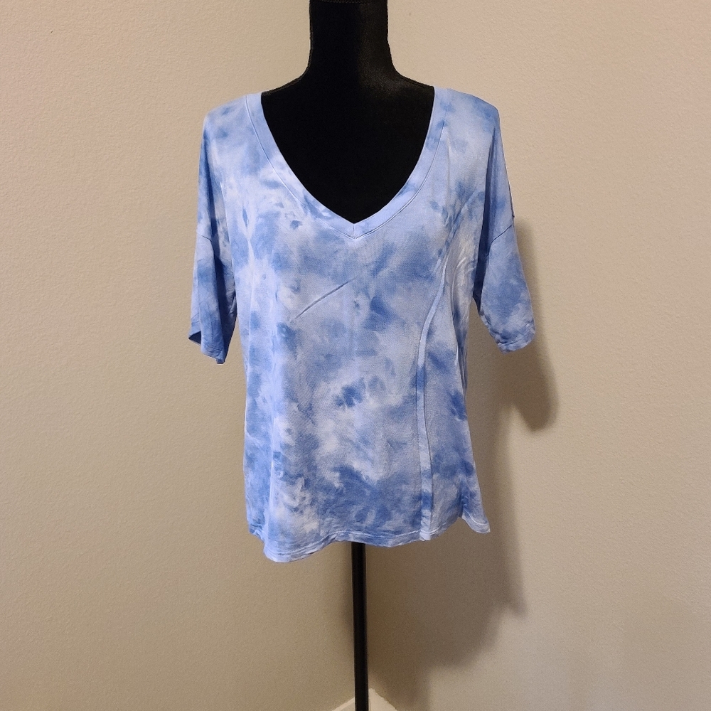 FINAL PRICE!!Cable & Gauge Tie Dye Sz L Like New!!